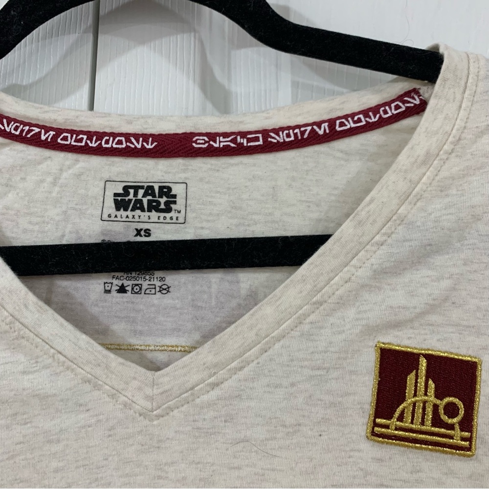 Walt Disney World Star Wars Black Spire Outpost Womens shirt - Picture 4 of 8
